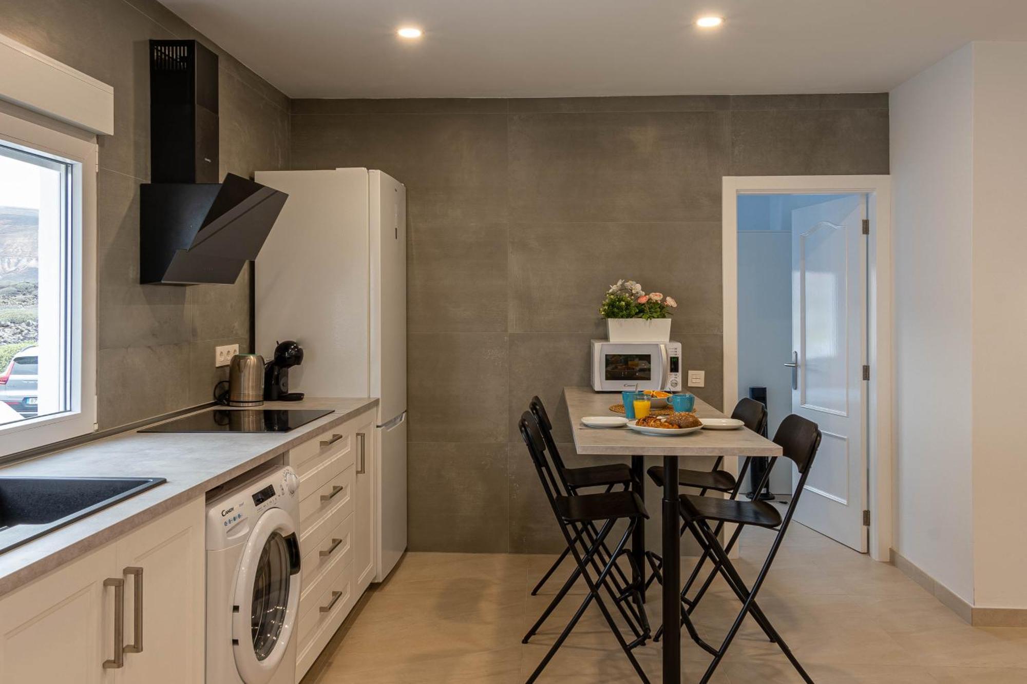 Kiposhi Beach Apartments Punta Mujeres Haría Extérieur photo