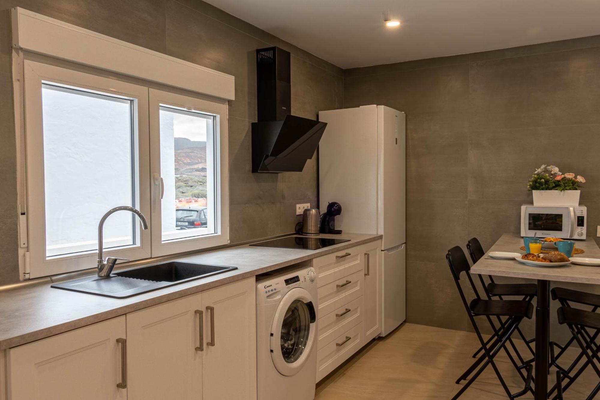 Kiposhi Beach Apartments Punta Mujeres Haría Extérieur photo